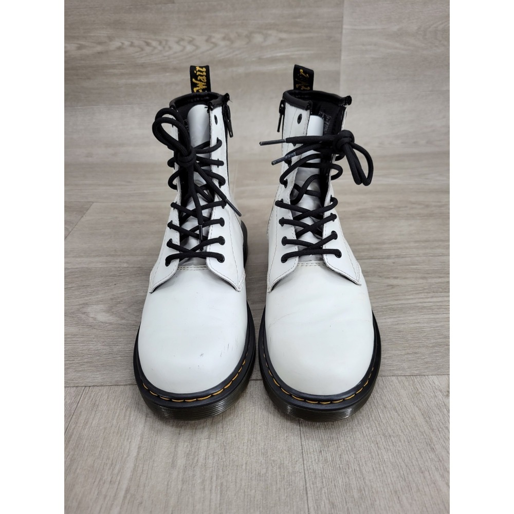 Y2K Dr. Martens 1460 Boots White Patent Leather Lace Up Grunge Unisex M5 W6โ
